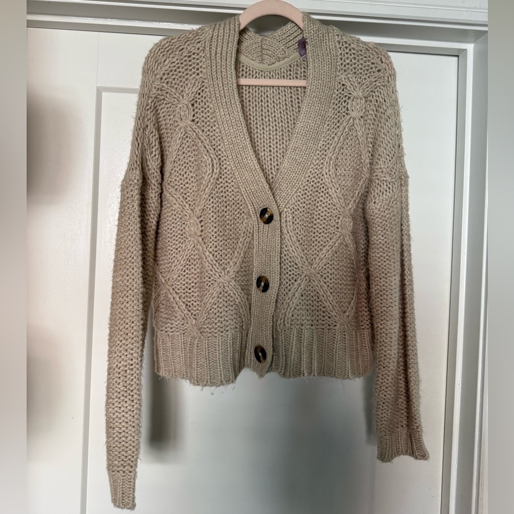 Francesca’s‎ Chunky Knit Sweater